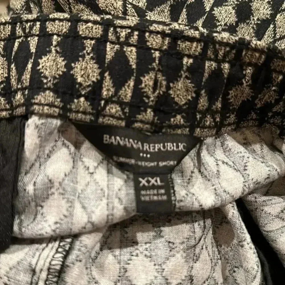 Banana Republic factory summer weight short